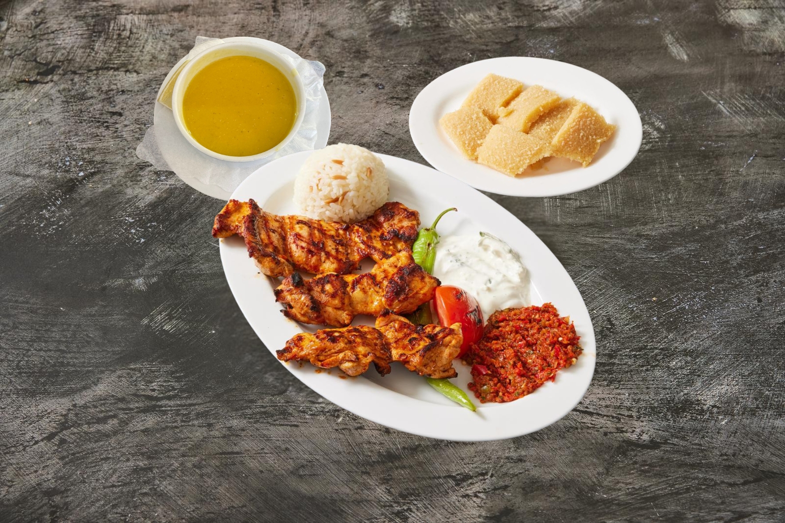 Suppe + Hähnchenkotelett + Grieß Helva